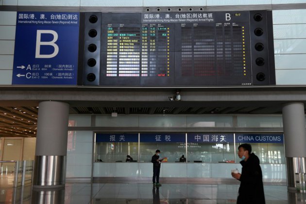 Rebond du Covid-19 à Pékin: vols annulés et écoles fermées