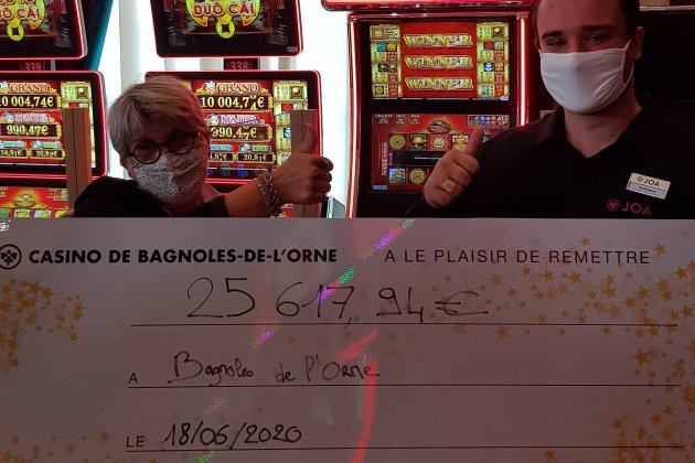 Bagnoles-de-l'Orne. Un habitué remporte plus de 25 600 euros au casino sur une machine à sous