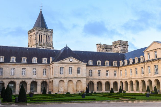 Caen. (Re)découvrez la célèbre Abbaye-aux-Dames