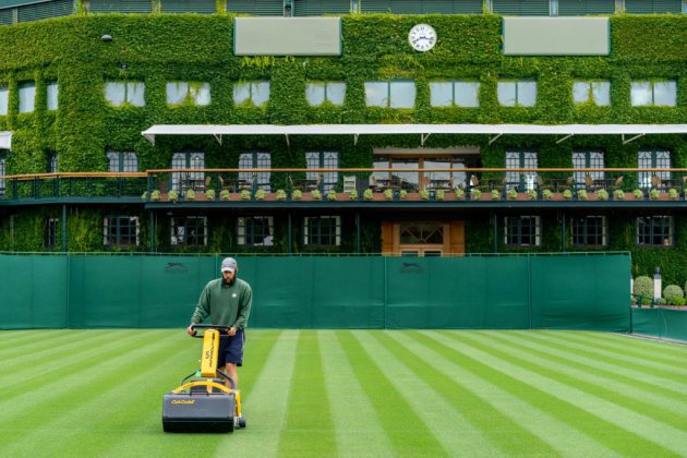 Tennis: pour le jardinier de Wimbledon, l'herbe sera plus verte en 2021