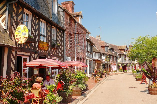 Calvados. Beuvron-en-Auge, l'un des plus beaux villages de France