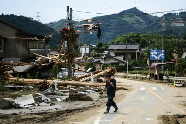 Inondations au Japon: au moins 58 morts, pluies record dans le centre