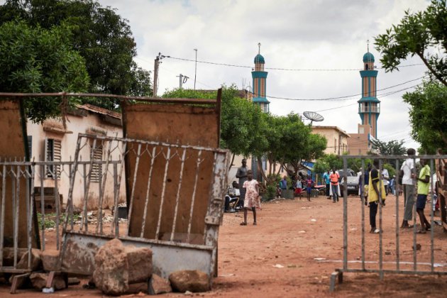 Troubles sanglants au Mali, un influent imam appelle ses fidèles au calme