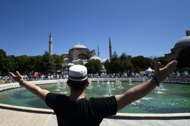 Turquie: première prière musulmane à Sainte-Sophie reconvertie en mosquée