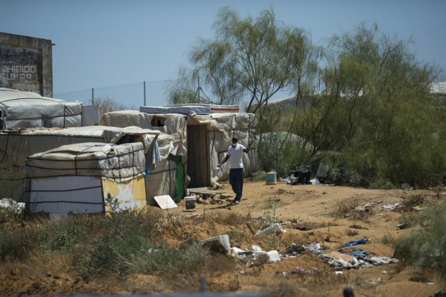 Espagne: en pleine pandémie, des migrants saisonniers abandonnés à leur sort