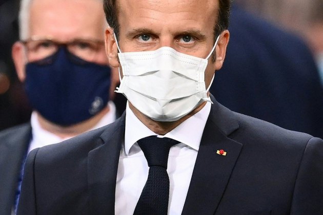 Aides à domicile: Macron annonce une enveloppe de l'Etat de 80 millions d'euros pour des primes Covid