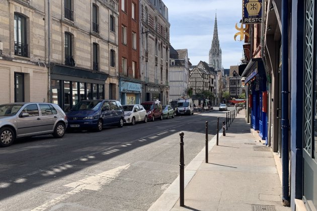 Commerce. Une rue de Rouen devient provisoirement piétonne pour étendre les terrasses