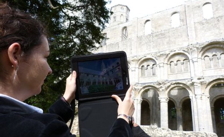 L'abbaye de Jumièges surgit du passé sur les tablettes en 3D
