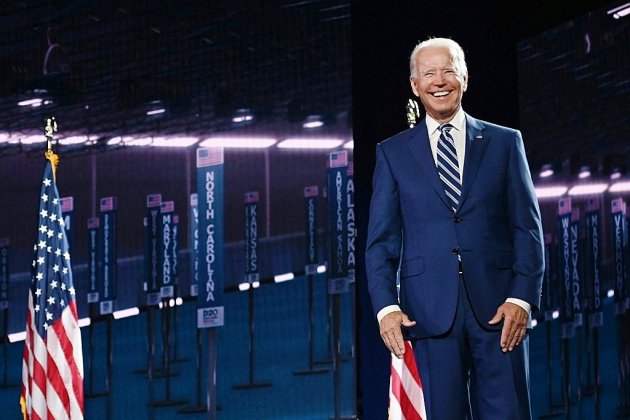 Joe Biden à la tribune en rassembleur d'une Amérique meurtrie
