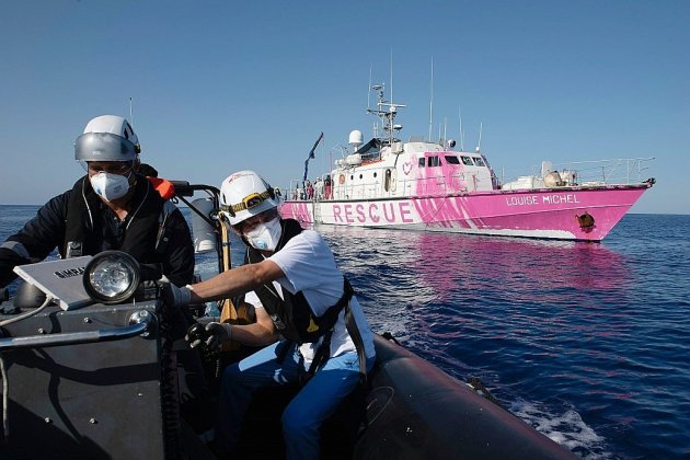 Migrants: deux navires humanitaires au secours du bateau de Banksy en Méditerranée