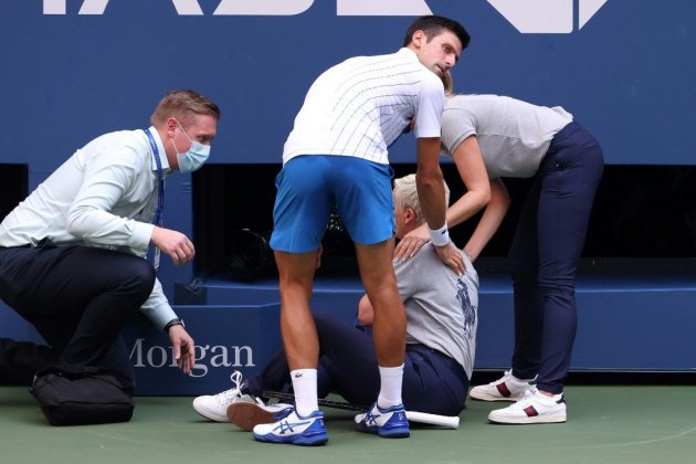 US Open: Novak Djokovic disqualifié pour avoir envoyé une balle sur une juge de ligne