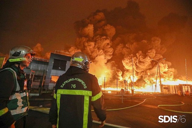 Rouen. "Lubrizol a remplacé le matériel des pompiers détruit dans l'incendie"