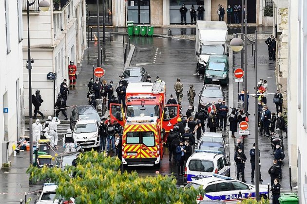 Attaque au hachoir à Paris: un suspect relâché, une nouvelle personne en garde à vue