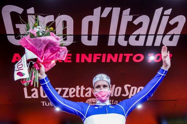 Tour d'Italie: Démare s'adjuge le premier sprint