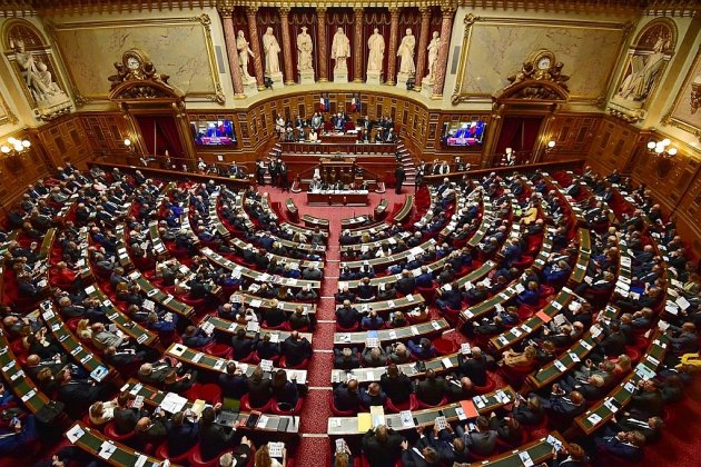 IVG: après des débats houleux, l'Assemblée vote  l'allongement du délai légal