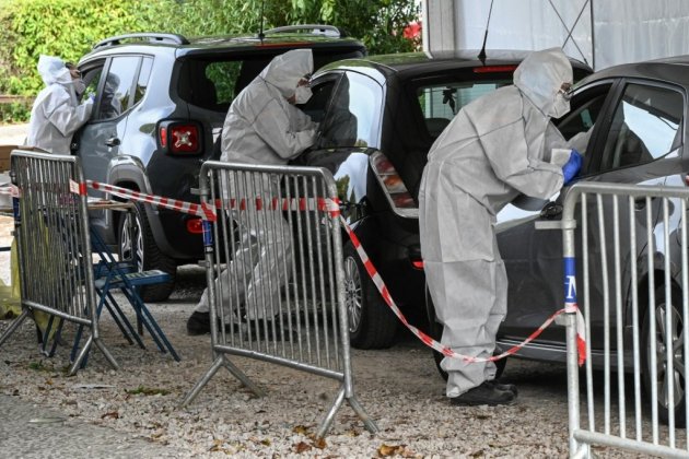 Virus: l'Europe durcit ses restrictions, mesures attendues en France
