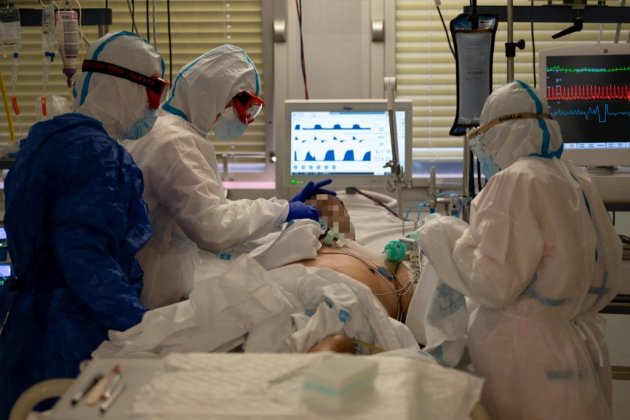 En Espagne, un hôpital face à la deuxième vague du coronavirus