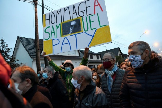 A Conflans, marche en hommage à Samuel Paty et contre "la barbarie"