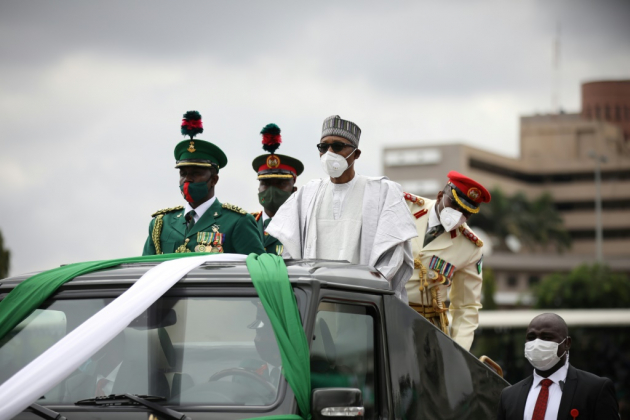 Nigeria: le président Buhari, un ex-général septuagénaire face à la jeunesse