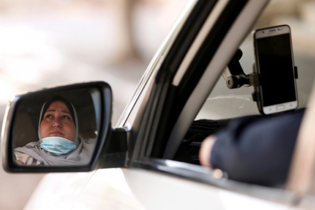 Nayla Abou Jubbah, première femme chauffeur de taxi à Gaza