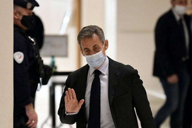 Affaire des "écoutes": Nicolas Sarkozy dénonce des "infamies" à la reprise de son procès