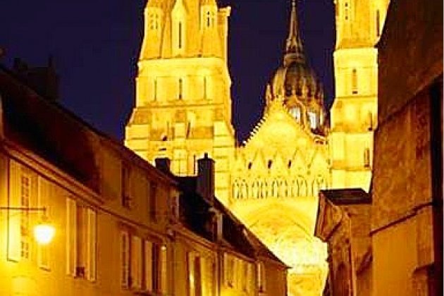 Bayeux. La cathédrale en lumière pour les fêtes de fin d'année