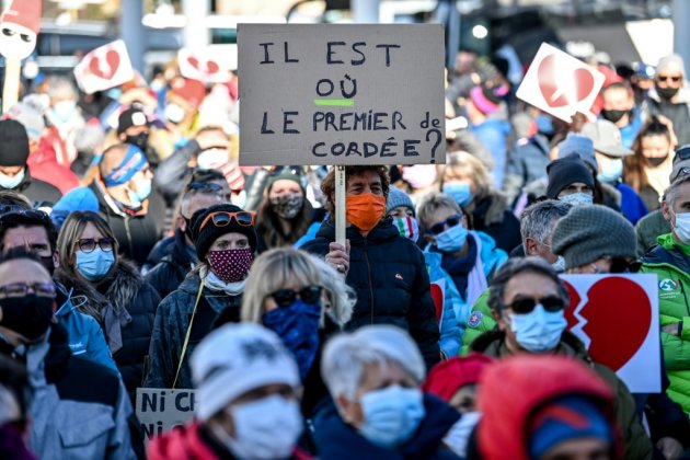 Savoie: plus de 600 manifestants pour défendre la saison de ski