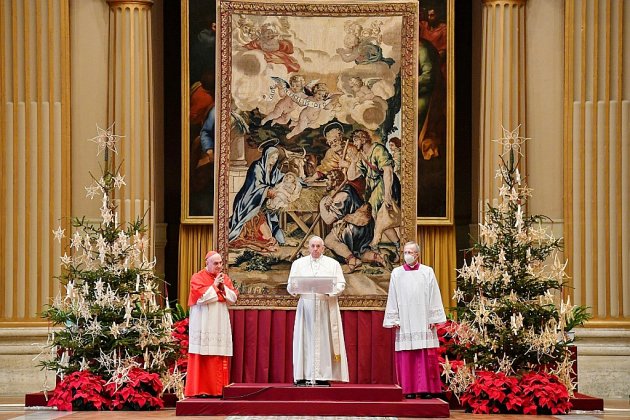 A Noël, le pape appelle à "la fraternité" et aux "vaccins pour tous"