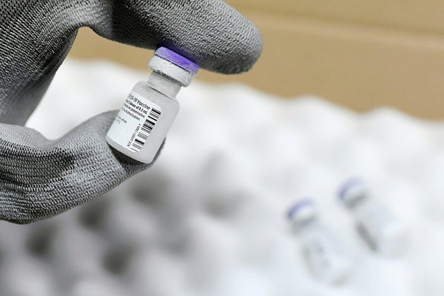 Le variant du coronavirus détecté pour la première fois en France, le vaccin est arrivé