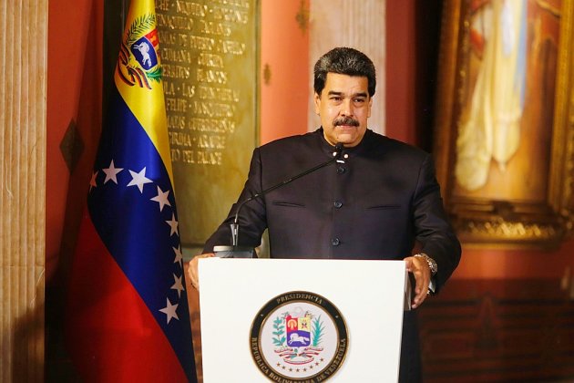 Venezuela: Maduro installe son pouvoir au Parlement, Guaido promet de résister