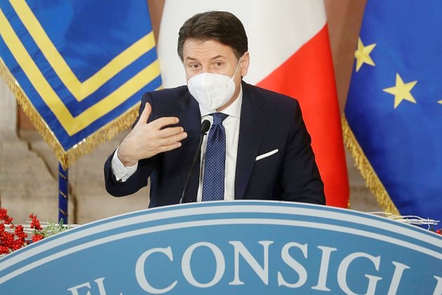 L'Italie adopte un plan de relance mais le gouvernement risque d'imploser