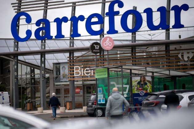 Couche-Tard et Carrefour: refus du gouvernement français "clair et définitif"