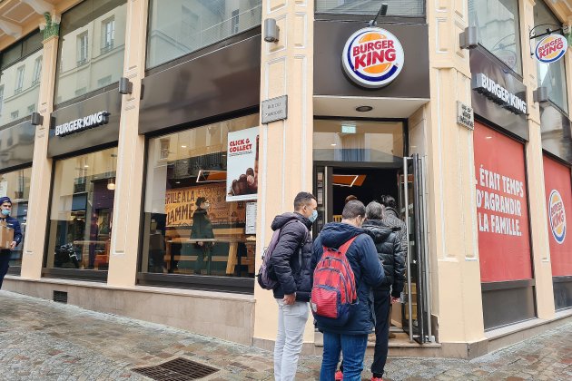 Rouen. Burger King : une première ouverture dans un contexte sanitaire inédit