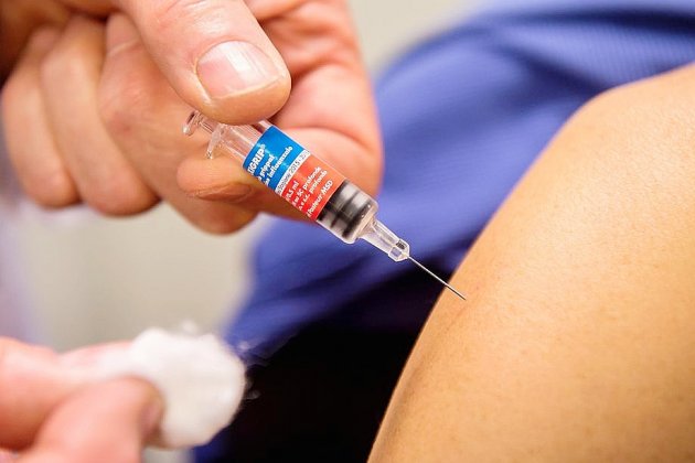 [Info Tendance Ouest]. AstraZeneca : la vaccination suspendue à Saint-Lô