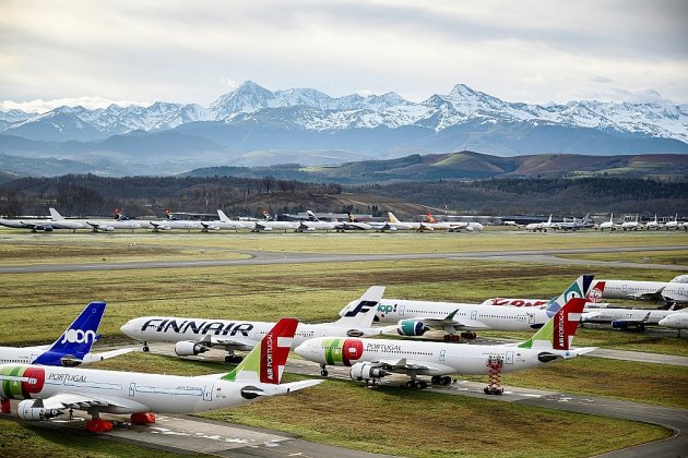 Aux pieds des Pyrénées, des avions du monde entier se reposent en attendant la reprise