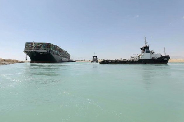 Canal de Suez: Sissi sur place après le retour du trafic maritime