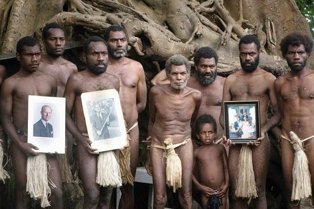 Au Vanuatu, les adorateurs du prince Philip devisent sur son sucesseur