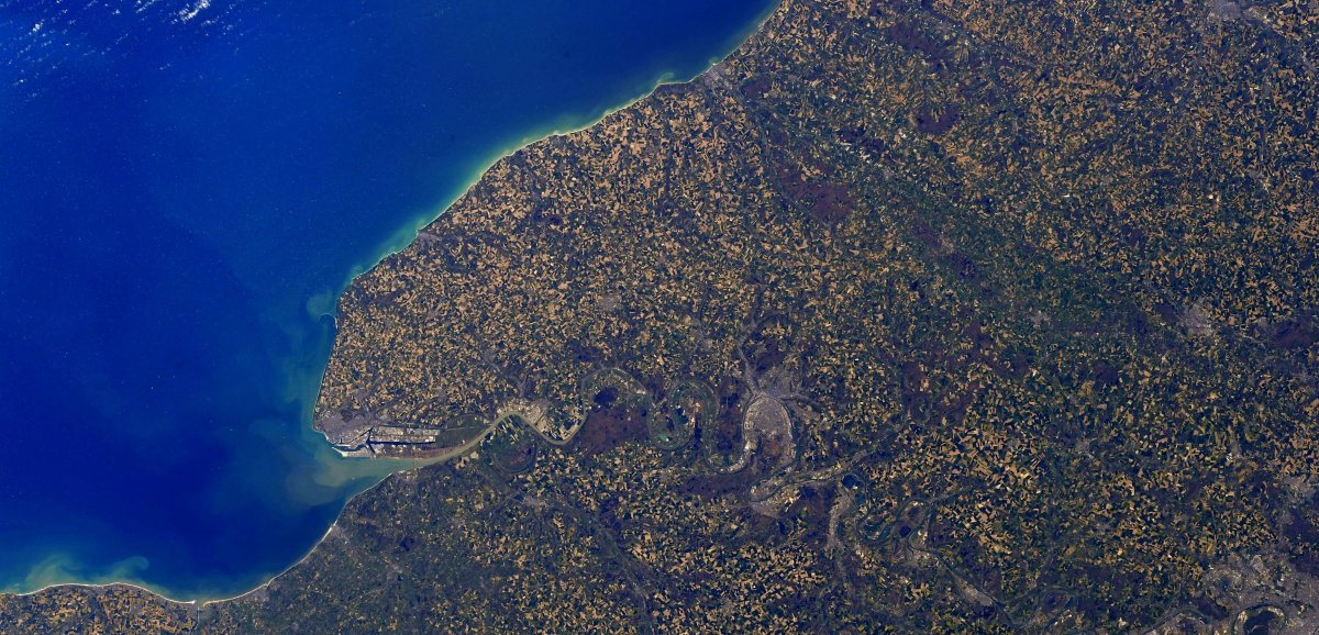 Insolite. Thomas Pesquet publie sa première photo de la Normandie depuis l'espace