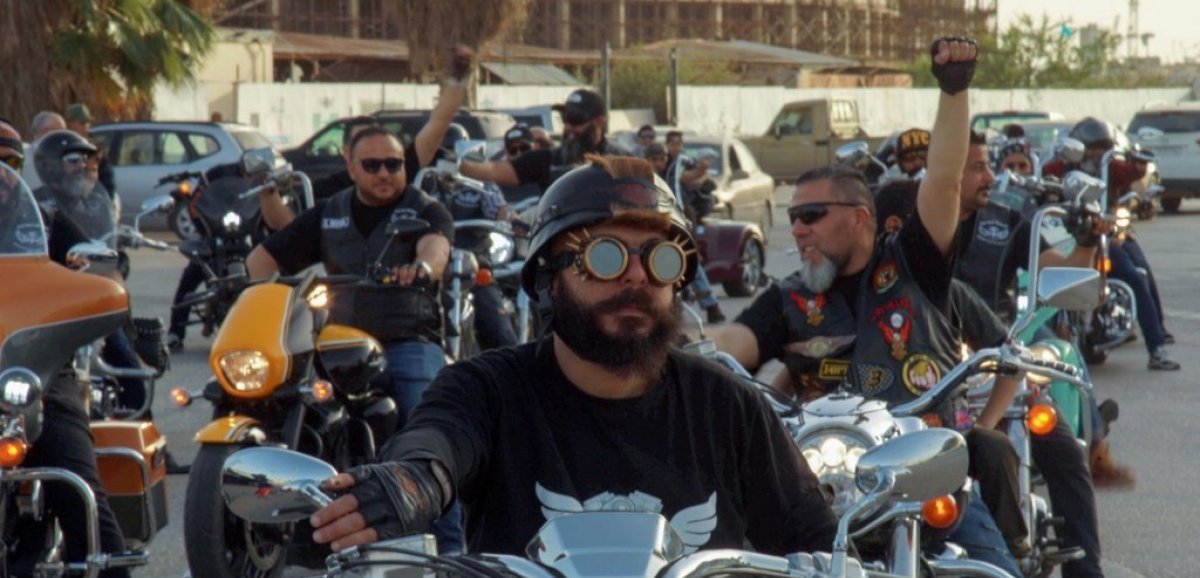 A Benghazi, la "passion" des motards pour montrer un autre visage de la Libye