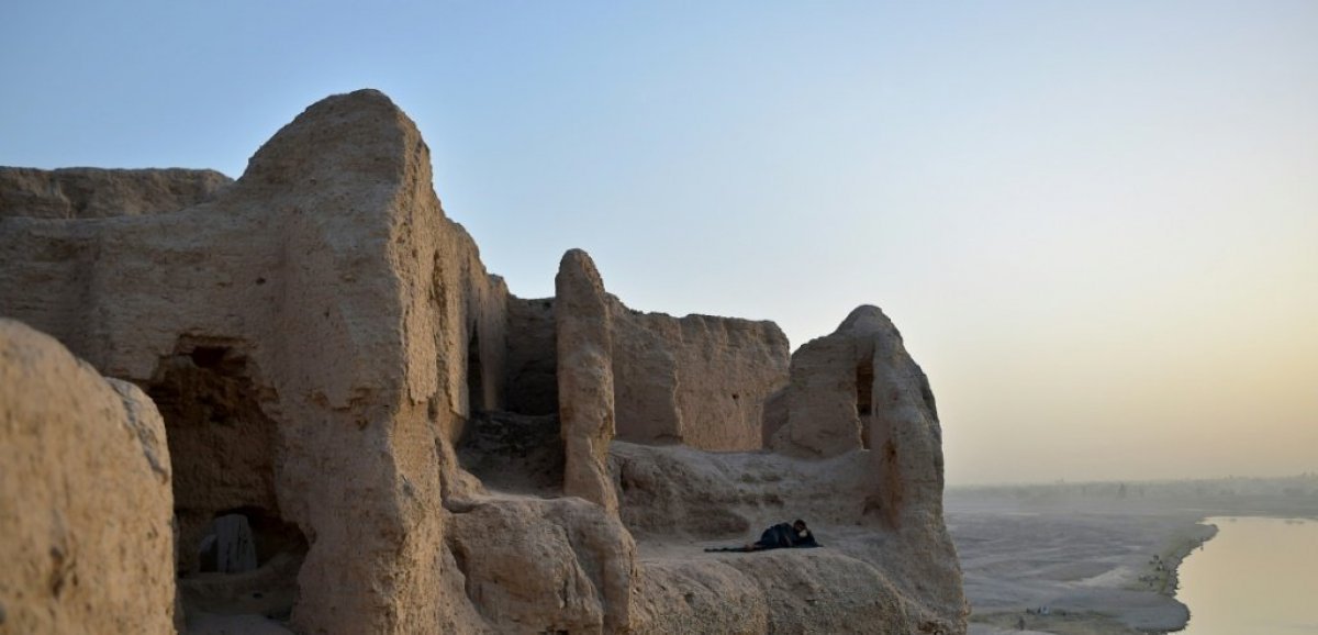 Dans les ruines de palais afghans, les réfugiés ont remplacé les sultans