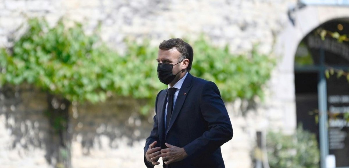 Macron annonce des "décisions difficiles" et ne se prononce pas sur la présidentielle