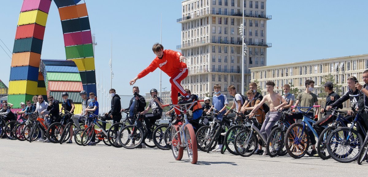 [Photos] Le Havre. Des adeptes de la bike life rassemblés autour d'une star de la discipline