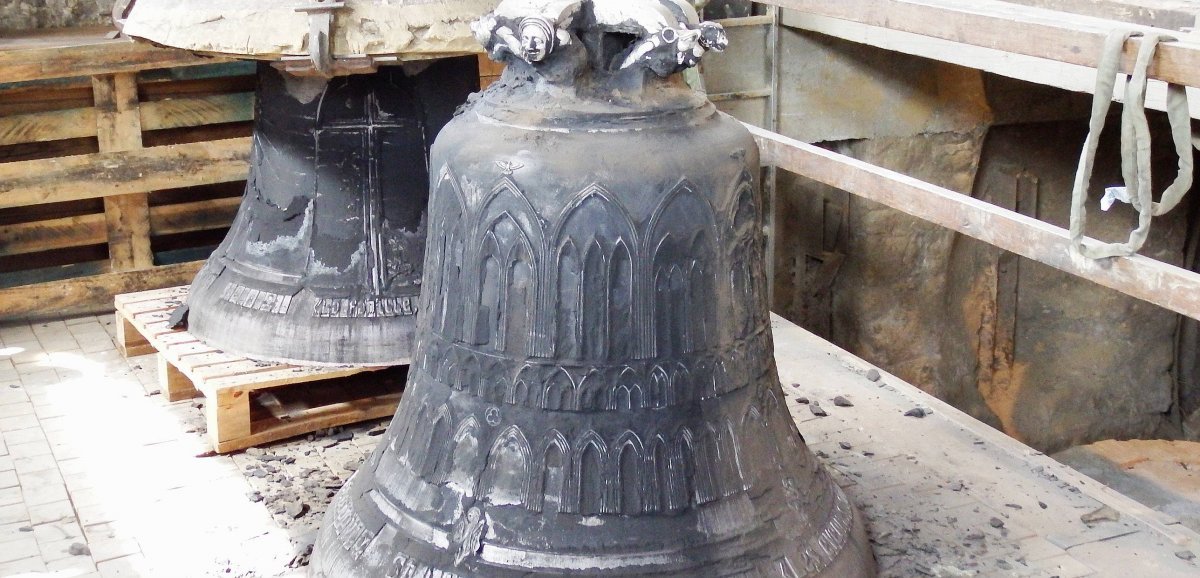 Orne. Dix tonnes de bronze dans les clochers de Notre-Dame de Sées