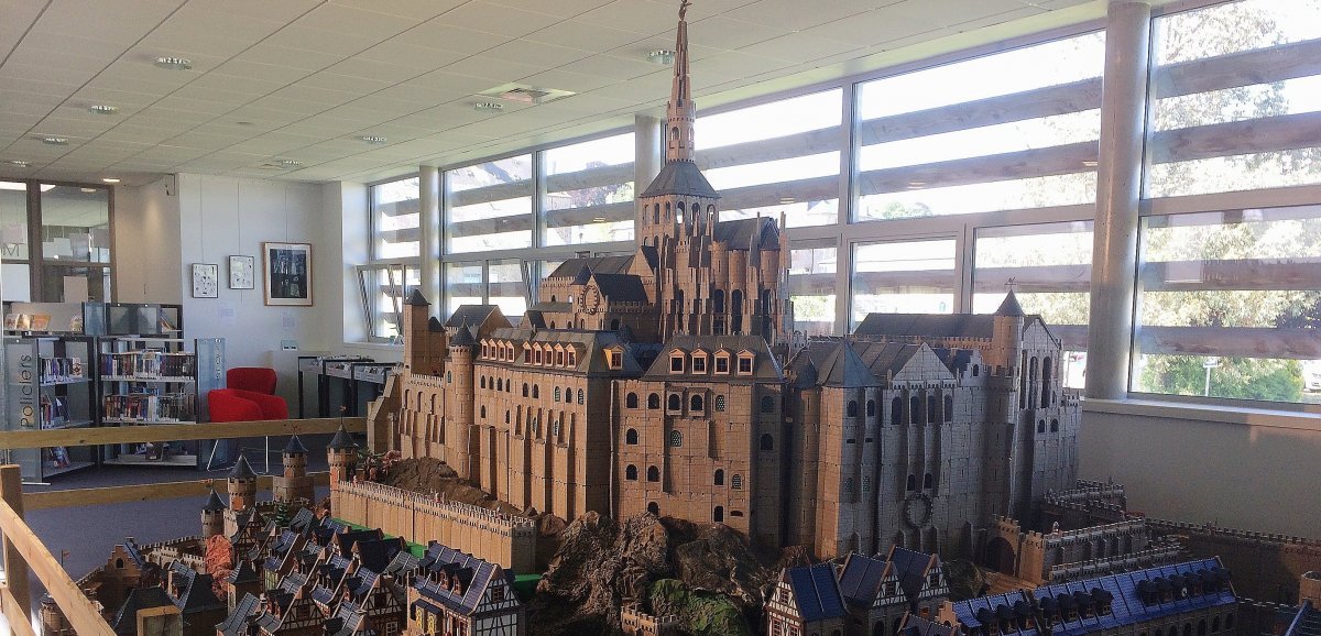 Caen. Une exposition inédite présente les abbayes normandes en Playmobil 