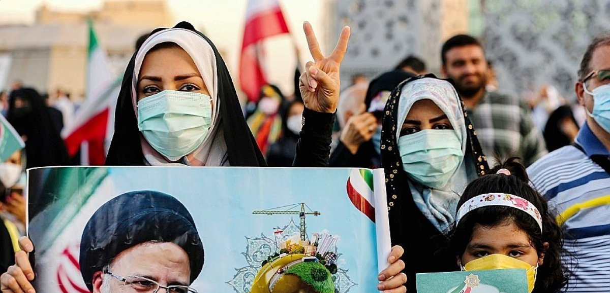 Iran: la presse conservatrice salue la victoire de Raïssi