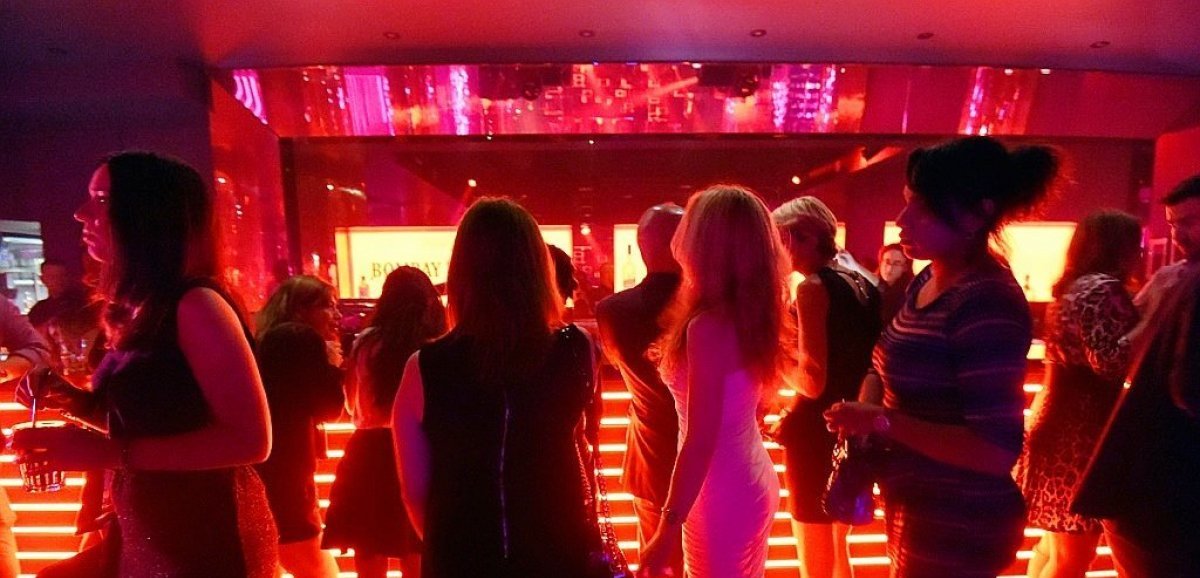 Soulagement du monde de la nuit: discothèques et concerts debout vont rouvrir