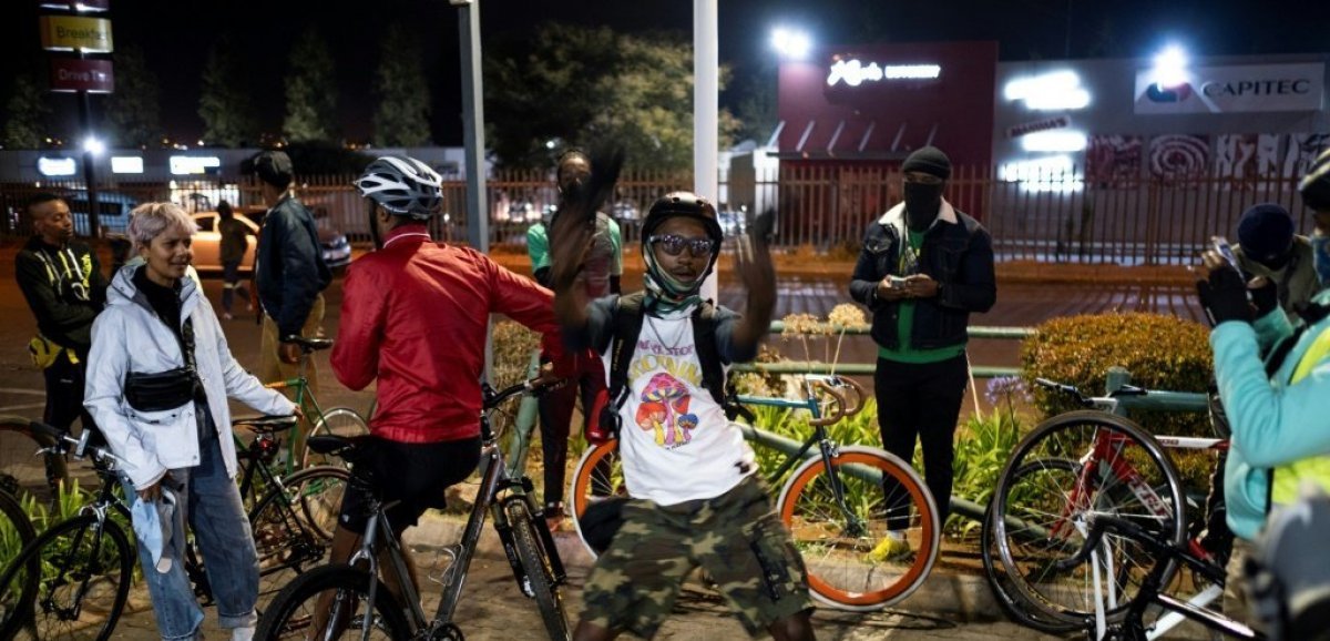 A Soweto, les "Bandits à vélo" reprennent le township