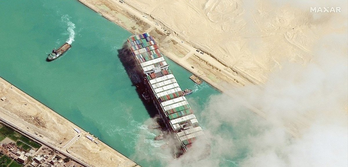 L'Egypte va relâcher le navire géant qui avait bloqué le canal de Suez