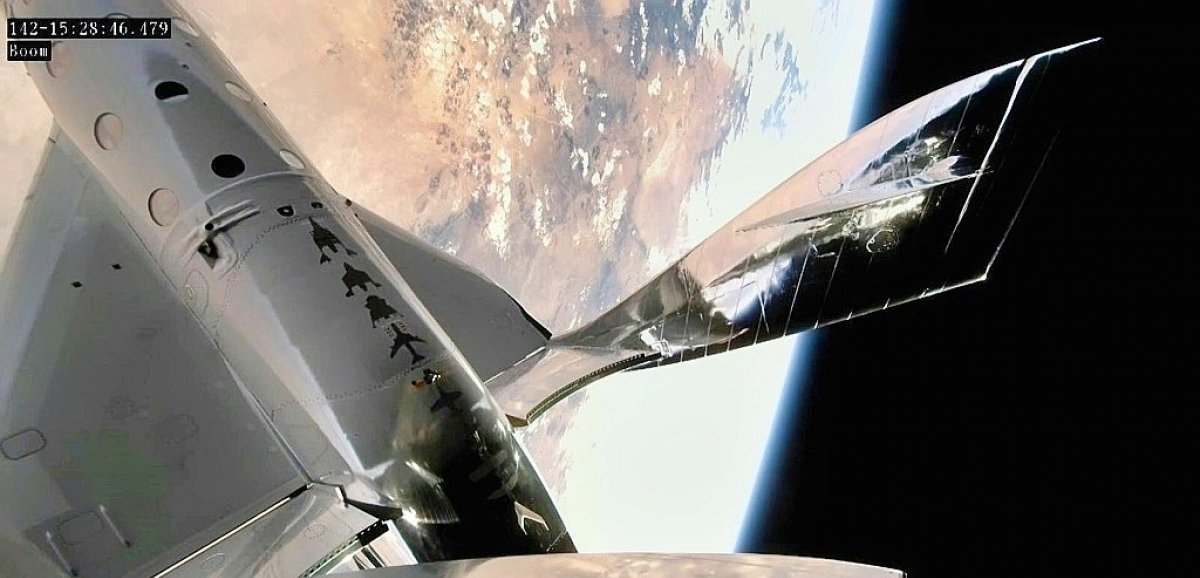 Virgin Galactic décolle pour l'espace, son fondateur Richard Branson à bord
