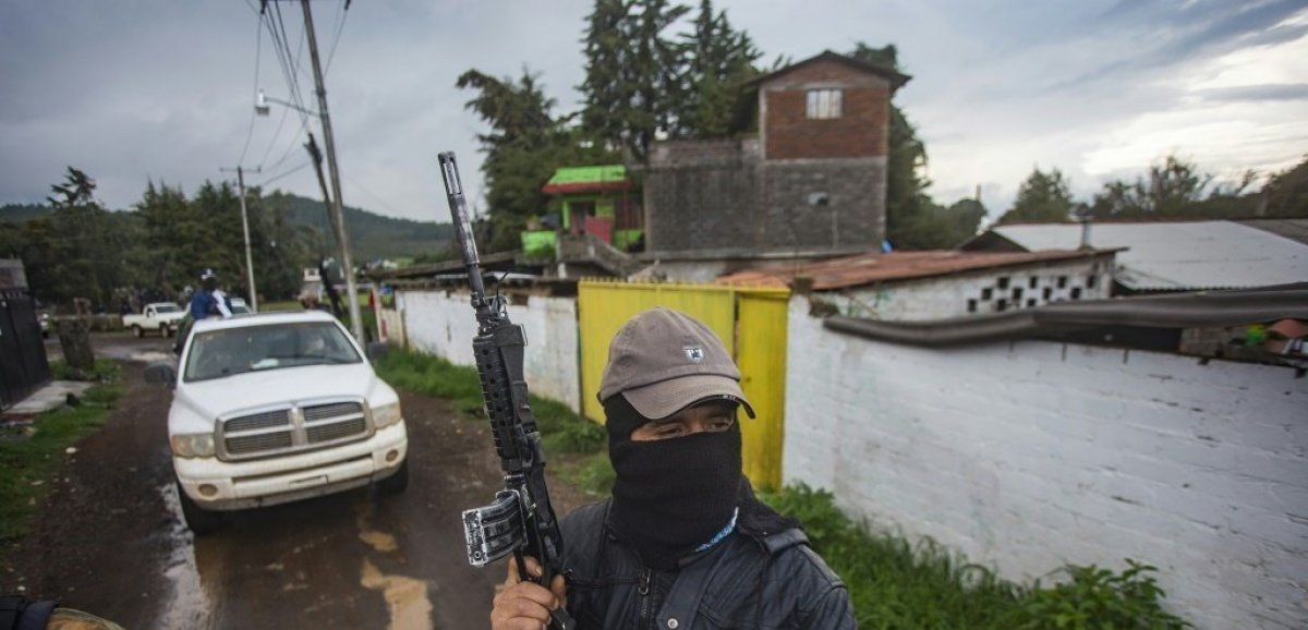 Contre les Narcos au Mexique, des agriculteurs prennent les armes